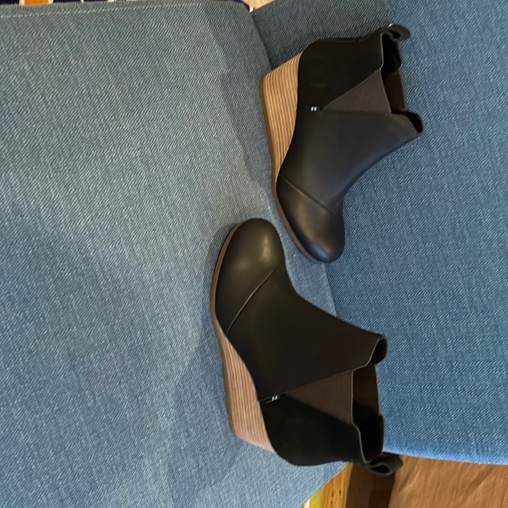Brand new Toms bootie very comfortable